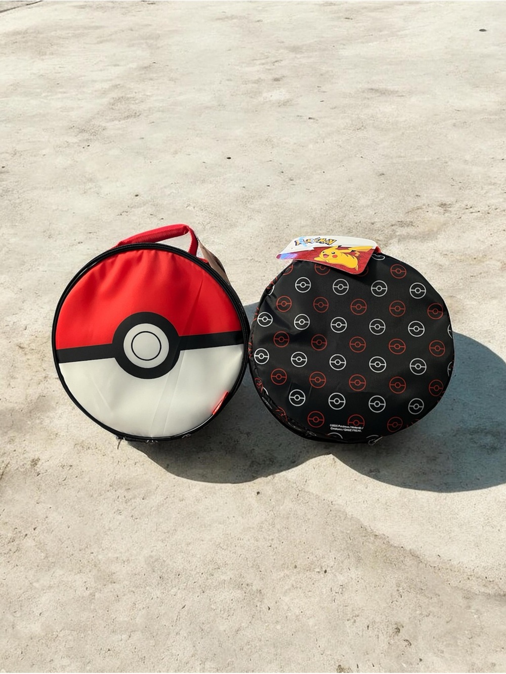 Soft Shell Pokémon lunch bag NWT Red/Black/White 9.75”x9.75”x3”. - Picture 3 of 6